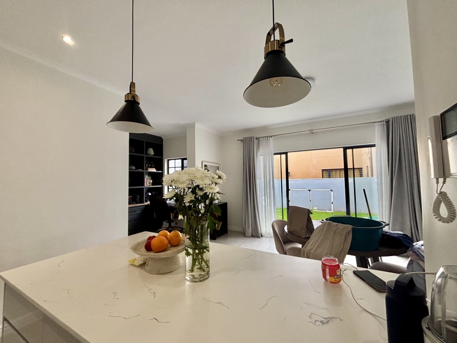 To Let 3 Bedroom Property for Rent in Sandown Western Cape